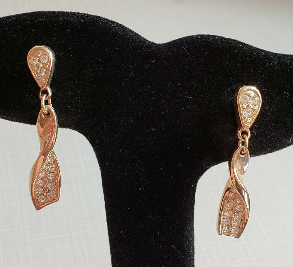 Vintage Rhinestone Dangle Pierced Earrings 1.25" Long Gold-tone White wp-30